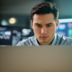 比特幣投資者必看2025市場趨勢與防詐指南